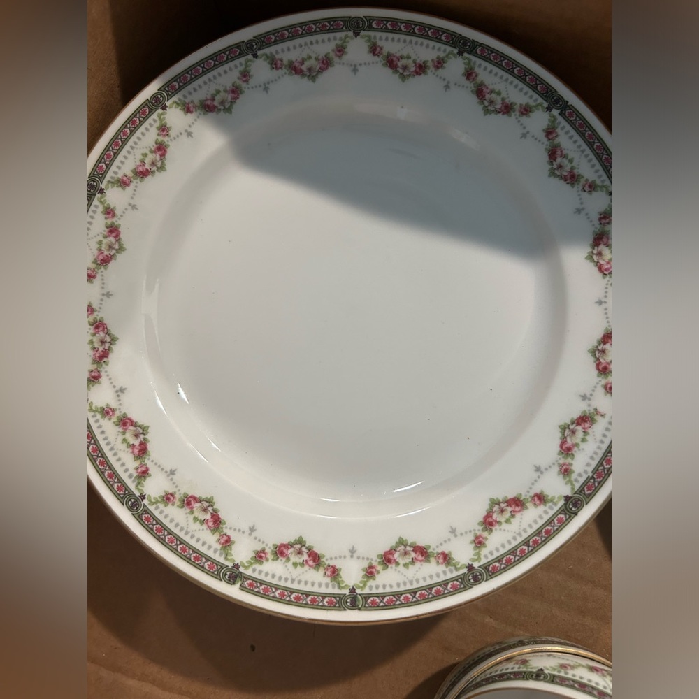 Classic Bavaria Tea Set - Picture 4 of 11